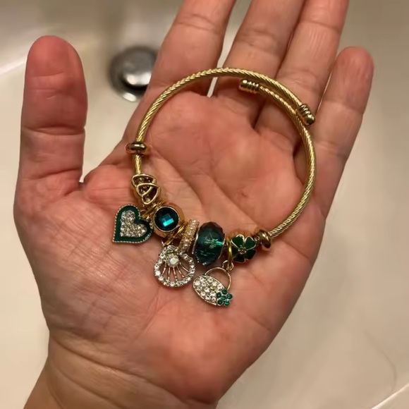 Emerald Charm 18K Gold Stainless Steel Cable Bracelet - Picture 3 of 10